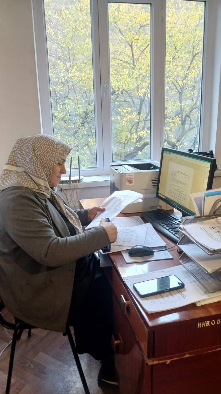 Занесение услуг в  базу данных Катарисис специалист отд. семьи Магомедова Шахрузат.